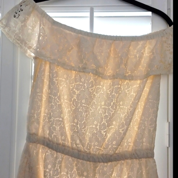 BONGO LACE RUFFLED ON or OFF THE SHOULDER GORGEOUS LINED ROMPER SZ M - Picture 3 of 12